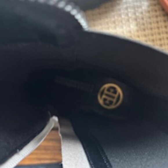 Little Empress Chelsea Boot! - Picture 7 of 7